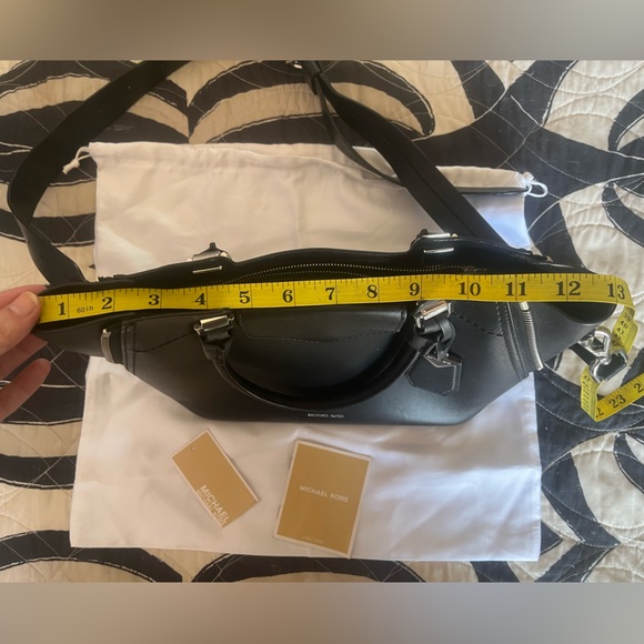 NWT MICHAEL KORS Blakely Black Leather Tote Bag w/ Dust Bag - Picture 10 of 12